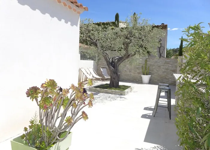 Сasa de vacaciones Les Vallons De La Gaillarde 1 By Interhome