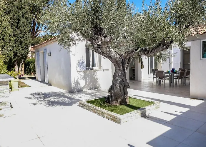 Les Vallons De La Gaillarde 1 By Interhome Saint Aygulf