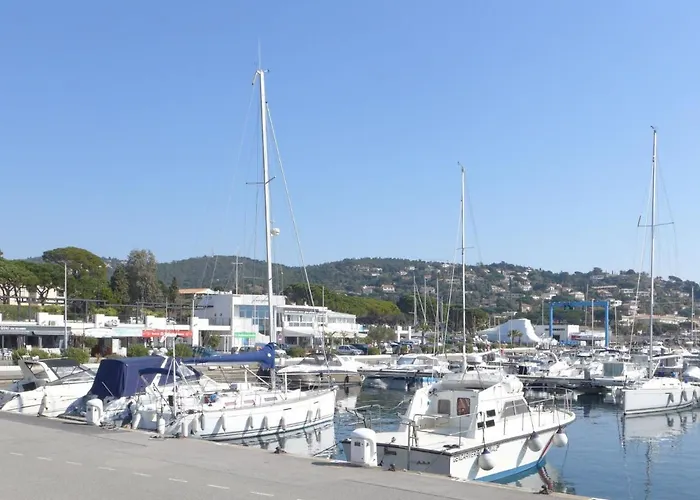 Les Vallons De La Gaillarde 1 By Interhome Сasa de vacaciones Saint Aygulf